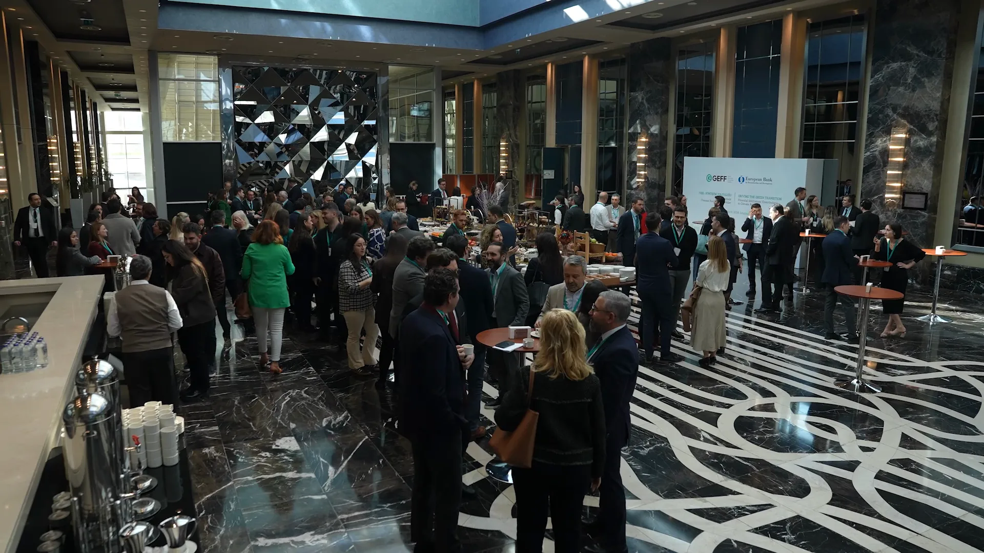Fuayede karşılama: davetliler lansman öncesi bir arada